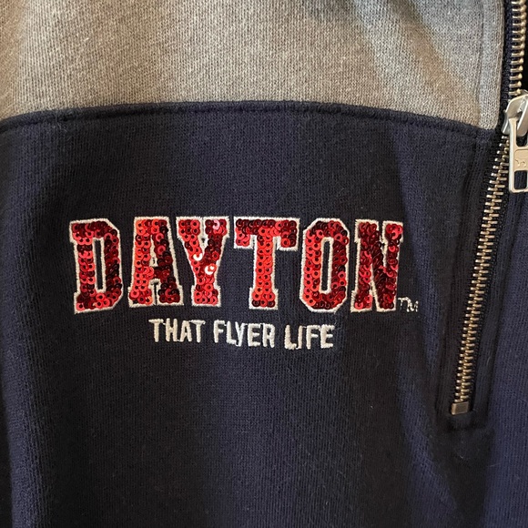 Dayton Flyers Pullover ✈️ - Picture 6 of 6